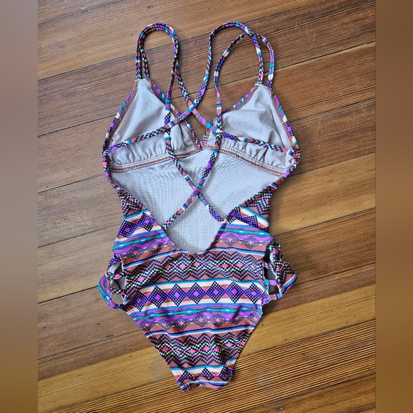NWOT Colorful Azteck One Piece Swimsuit XS - Picture 3 of 3